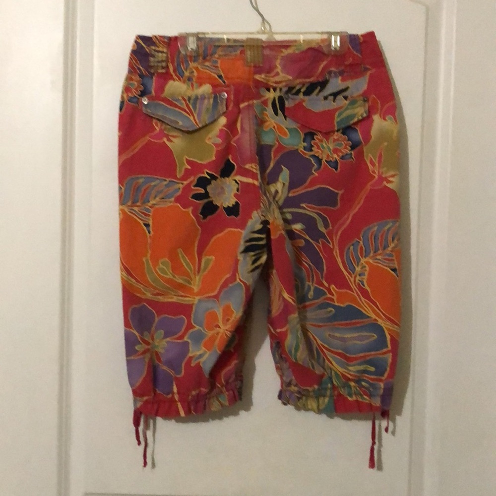 Capris - Picture 3 of 4